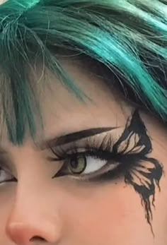 Halloweenský Makeup, Butterfly Makeup, Cute Eye Makeup, Graphic Makeup, Swag Makeup, Smink Inspiration, Emo Makeup