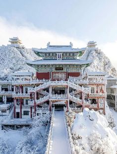 China Temple Aesthetic, Chinese Mountains Photography, Laojun Mountain Winter, Winter China Aesthetic, Chinese Palace Exterior, Laojun Mountain China, Chinese Palace Aesthetic, Imperial China Aesthetic, Winter In China