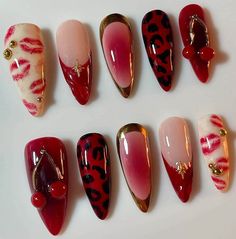 Greetings and welcome to my store. Hope you find a style you like. I only work with high-quality materials to create sturdy & long-lasting luxury press on nails that you can trust on. My nails will last for: 1- 2 days using adhesive tab (provided with the nail set) 2- 3 weeks using nail glue. You can reuse all of the nails multiple times if you take 🌺 𝐒𝐢𝐳𝐞: Please follow the instruction size measurement. You can customize all the size you want ,please send your size or style all you want ,we will made all the style you want. 🌺𝐏𝐫𝐨𝐜𝐞𝐬𝐬𝐢𝐧𝐠 𝐭𝐢𝐦𝐞: Every nail in my shop is handmade, hand painted with love & care. Please allow: 6 - 12 days for the nails to be made 4- 15 days for USPS to deliver your nails. Please want patiently, All of my nails are handmade and customized to f Wedding Nails 3d, Gel Nails Floral, Nails Rabbit, Air Brush Nails, Rabbit Nails, Ongles Goth, Wedding Nails Almond, Nails Floral, Red Gothic