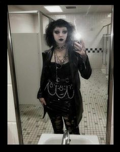 80s Goth Outfits, Real Goth Outfits, 80s Trad Goth, Real Goth, Gothic Outfit