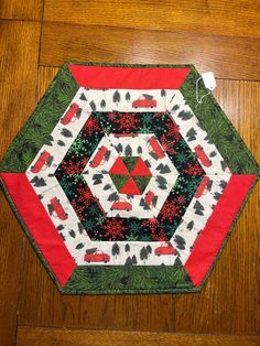 Hexagon Table Topper, Hexagon Table, Table Topper, Table Toppers, Table Runners, Projects To Try, Ships, Christmas