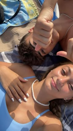 Teenage Love, Addicted To You, Couple Goals Teenagers, Boyfriend Photos, Couples Vibe, Cute Relationship Photos, Teen Love, Boyfriend Goals, Cute Couples Photos