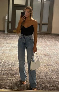 Strapless Top Outfit, Going Out Outfits Summer, Casual Trendy Outfits, 90s 2000s Fashion, 2000s Outfit, Soft Dramatic, Outfit Night, Simple Shoes, Summer Capsule Wardrobe