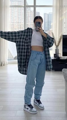 Korea Summer, Aesthetic Types, Tomboy Style Outfits, Outfit Jeans, 2024 Trends, Causual Outfits, Clothes Style, Swaggy Outfits, Tomboy Fashion