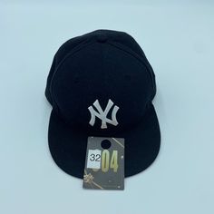 About this item Condition: Used: Seller Notes: “Pre-owned item stain on logo” Brand: New Era Cap is a brand with an authentic sports heritage with Variety of Caps/Hats Player: Derek Jeter Sport: Baseball-MLB Pre & Post Season: Regular Season Size: 7 3/8 Color: Black Product: Cap, Hat Team: New York Yankees American baseball team based out in New York Gender: Unisex Adult Black Snapback, Derek Jeter, New Era Cap, New Era 59fifty, Baseball Team, Fitted Hat, Mlb Baseball, Hat Cap, New York Yankees