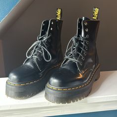 Worn Twice!! Dr Martens Jadon Boots, Dr Martens Jadon, Grunge Shoes, Jadon Boots, Doc Martens, Dream Shoes, Dr. Martens, Smooth Leather, Sneakers Fashion