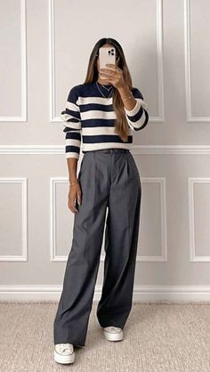 Wide Leg Trousers Outfit, Corporate Attire Women, Business Professional Outfits, Corporate Attire, Work Fits, Smart Casual Outfit, Looks Street Style