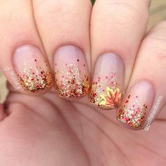 Autumn themes nail art you might want to try out! GirlsAskGuys Glitter Gradient Nails, Gradient Nail Design, Unghie Sfumate, Thanksgiving Nail Designs, Fall Nail Art Designs, Valentine Nails, Cute Nails For Fall, Thanksgiving Nails, Nails Polish