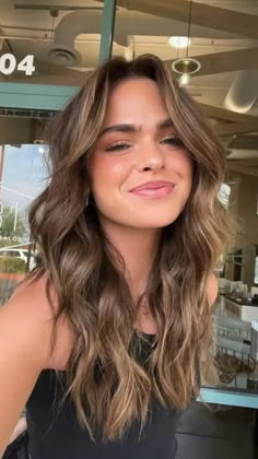 Light Brunette Hair, Honey Brown Hair, Brown Hair Inspo, Brunette Hair With Highlights, Brunette Balayage Hair, Brown Hair Balayage, Hair With Highlights