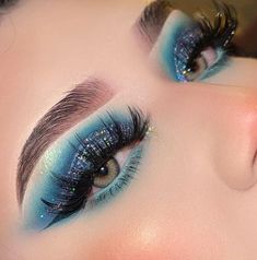 Colorful Eye Makeup, Prom Makeup, How To Apply Makeup, Colorful Makeup, Maquillaje De Ojos, Fashion Makeup, Makeup Ideas, Makeup Inspiration, Lip Makeup