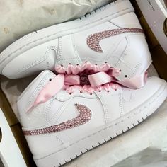 Rose Gold Rhinestones Sneakers Custom Air Jordan 1 Rose Gold Butterfly Quince Shoes, Quince Shoes Sneakers Pink, Quince Shoes Sneakers Gold, Quince Sneakers Pink, Quinceanera Shoes Sneakers, Pink Heels Wedding, Luxury Custom Pink Sneakers, Pink Custom Sneakers With Air Cushioning, Quinceanera Heels