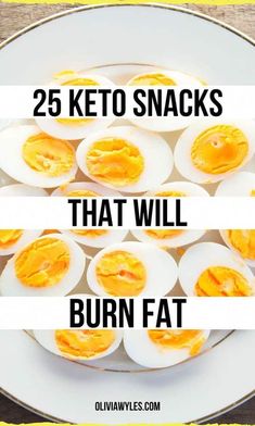 You will love these Keto snack ideas for your Ketogenic Diet. These are the easiest low carb snacks that will help you stay in ketosis and lose weight fast. #oliviawyles #keto #ketosis #sugarfree #atkins #ketogenic Keto Healthy, Postre Keto, Belly Pooch, Ketogenic Diet Meal Plan