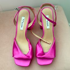 Nina Stacie Satin Pink Block Heel Sandals Size 9.5 Never Worn Outside Only Tried On Indoors No Box Hot Pink Wedding Shoes, Fuschia Shoes, Heels Colorful, Fuchsia Shoes, Funky Heels, Hoco 2024, Pink Block Heels, 21 Diner, Bridesmaids Nails