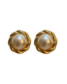 Gold and Pearl Clip on Earrings Luxury Chic Yellow Gold Clip-on Earrings, Luxury Pearl Drop Clip-on Earrings As Gift, Timeless Luxury Clip-on Earrings, Pearl Clip On Earrings, Pearl Earring, Accessories Glasses, Style Gift, Gold Pearl, Glasses Accessories