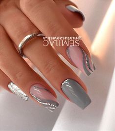 Маникюр, красота до кончиков ногтей. — Фото | OK.RU Tan Nail Designs, Subtle Nail Art, Feet Nail Design, Blue Gel Nails, Grey Nail Designs, Nail Tip Designs, Hippie Nails, Gel Acrylic Nails, Subtle Nails