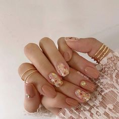 Classy Nail Art Ideas, Korean Nail, Minimalist Nails, Nail Art Tutorial, Flower Nails