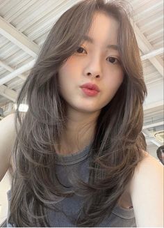 Pretty Hair Cuts, Hair Style Korea, Layered Haircuts For Medium Hair, Hairstyles For Layered Hair, Haircuts For Medium Hair, Haircuts Straight Hair, Haircuts For Long Hair, Summer Hair Color