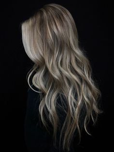 Blonde Hair Vanilla, Bronde Blond, Ash Blonde Hair Ideas, Smokey Hair, Blond Ash, Light Ash Blonde Hair, Ash Balayage