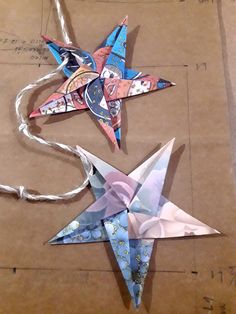 estrellas origami para colgar y decorar espacios. Houzz Decor, New Years Eve Decorations, Christmas Decorations