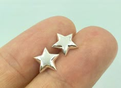 925 STERLING SILVER, big star stud earrings.The size of stars are 15 mm diameter.They are made of 925 Sterling Silver and stamped 925 silver mark. Do not be fooled by cheap silver plated jewelry.They come in a pretty gift bag. Silver Star Earrings, Star Stud Earrings, Star Earrings Stud, Funky Jewelry, Star Jewelry, Jewelry Outfit, Silver Plated Jewelry, I Love Jewelry, Pretty Gift