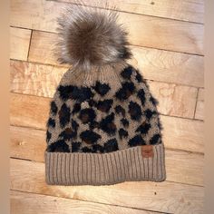 Never Worn Basically New Leopard Print Beanie, Pom Beanie, Tan Brown, Knitting Accessories, Leopard Print, Pom Pom, Women Accessories, Hats, Knitting