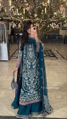 Maxi Dress Styles, Desi Dress, Latest Bridal Dresses, Pakistani Fashion Casual, Pakistani Wedding Outfits, Desi Fashion Casual, Pakistani Fashion Party Wear, Beautiful Pakistani Dresses