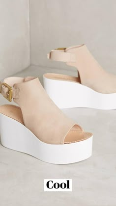 Hot Sandals, Hak Tinggi, Trending Sandals, Crazy Shoes, Shoe Obsession, Trendy Shoes, Pump Sandals, Shoe Style