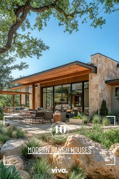 ♥ Looking to bring a touch of modernity to your ranch house? Explore this stunning modern ranch house with a sleek exterior remodel inspired by 70s ranch style homes. Perfect for those who appreciate ranch house decor and modern ranch style homes. 🏡✨ #ranchhouse #modernranchhouse #ranchstylehomes #ranchhousedecor #ranchlife #moderndesign