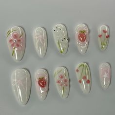 Chez Nailbox, nous proposons des ongles sur mesure et adaptés à vos mesures exactes ! Si vous avez besoin d'aide pour déterminer la taille de vos ongles, n'hésitez pas à m'envoyer un message pour obtenir des conseils. Chaque kit comprend de la colle à ongles, une mini lime et des lingettes imbibées d'alcool pour une pose facile. Guide des tailles : XS : 3 (14 mm), 6 (11 mm), 5 (12 mm), 7 (10 mm), 9 (8 mm) S : 2 (15 mm), 5 (12 mm), 4 (13 mm), 6 (11 mm), 9 (8 mm) M : 1 (16 mm), 5 (12 mm), 4 (13 mm Cute Nails Japanese, Simple Press On Nail Designs, Shoujo Nails, Tulips Nails, Fairytale Nails, Picnic Nails, Cute Flower Nails, Nail Inspiration Pink, Dessert Nails