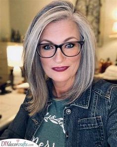 Pin on Hairstyle 2017 Modern Layered Bob, Layered Bob Haircuts For Women, Beige Blonde Hair Color, Grey Hair Over 50, Grey Hair Transformation, Grey Hair Inspiration, Layered Bob Haircuts, Blending Gray Hair, Gray Hair Highlights