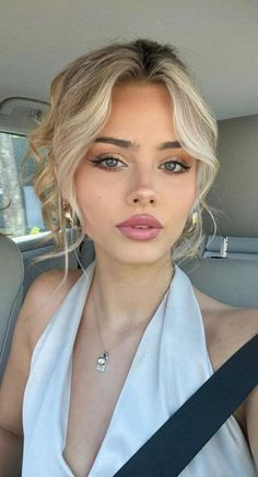 Natural Makeup Styles, Cowgirl Makeup, Festival Make Up Ideas, No Make Up Make Up Look, Pale Skin Makeup, Natural Makeup Style, Pale Makeup, Festival Make Up, Natural Prom Makeup