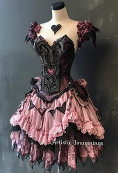 Pink Vampire Costume, Ouji Outfit, Thrift Fits, Fairy Costumes, Bonnet Crochet, Ziggy Stardust, Fashion Inspiration Design, Cosplay Outfits