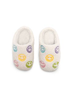 Our kids cozy slippers are super soft and keep your feet warm. Made with non slip rubber bottoms which can be worn inside or outside. *little kid fits kid's shoe size 9-12 *big kid fits kid's shoe size 1-3 * Indoor/ Outdoor use *Unisex *Machine washable Slippers Aesthetic, Slippers Kids, Playful Graphics, Indoor Outdoor Slippers, Cozy Slippers, Patriotic Christmas, Preppy Shoes, Comfy Slippers, Indoor Slippers