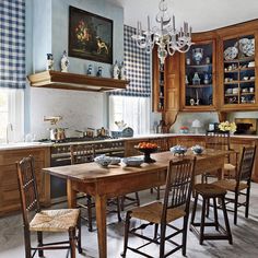 the kitchen is clean and ready to be used for dinner or other special occasions