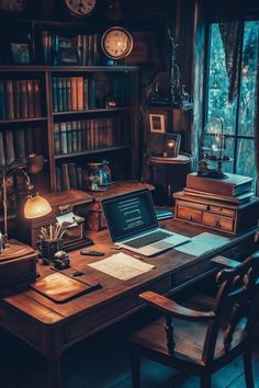 A vintage-inspired desk setup in a dark home office with bookshelves and a dimly lit, moody atmosphere, perfect for a dark modern office or small moody office design, incorporating elements from moody office ideas and dark home office styles. Writers Desk Setup, Modern Dark Academia Office, Vintage Office Ideas, Moody Office Ideas, Office Masculine, Grand Office, Dark Home Office, Moody Office