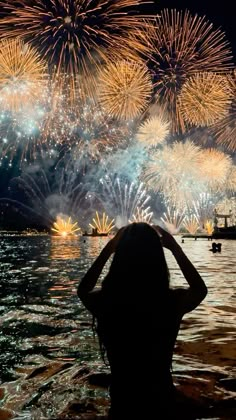 Free Asthetic Picture, Fireworks Aesthetic, Fireworks Photo, Dream Photos, Fun Aesthetic, Vision Board Images, Vision Board Inspiration, Foto Poses