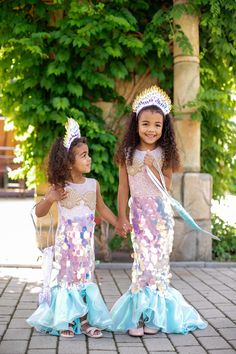 Sea Princess Dress Mermaid Tail Bithday Gown Holographic - Etsy Mermaid Dress For Kids, Mermaid Dress Girls, Girls Mermaid Costume, Sibling Halloween Costumes, Mermaid Birthday Outfit, Mermaid Costumes, Mermaid Halloween Costumes