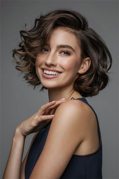 Short Wave Hairstyles, Wavy Hair Korean, Hair Korean, Wave Hairstyles, Hairstyles Korean, Short Wave, Short Curly Bob, Wavy Bobs, Short Wavy Hair