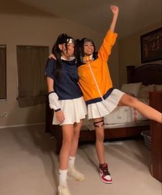 Halloween Costumes Goste, Naruto And Sasuke Costume, Duo Fits Halloween, Anime Cosplay Halloween Costumes, Simple Anime Halloween Costumes, Cute Anime Halloween Costume, Matching Customes Halloween Best Friends, Friend Cosplay Ideas, Anime Inspired Halloween Costumes