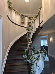 Stair garland, wedding Sikh Wedding Decor, Colonial Wedding, Home Decor For Wedding, Backyard Farmhouse, Staircase Garland