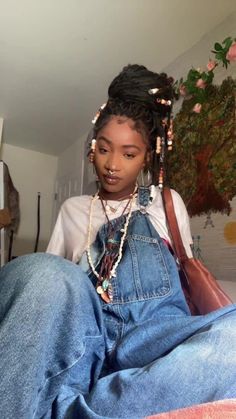 Earthcore Hairstyles, Free Spirit Aesthetic Black Women, Greek Aesthetic Clothes, Boho Outfits Black Women School, Charmed Aesthetic Outfits, Solar Punk Earth Core, Rock Y2k Outfits, Desertcore Fashion, Modest Boho Outfits Black Women