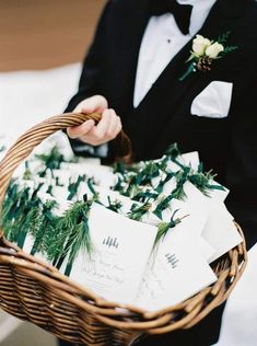 20 DIY Winter Wedding Décor - LADY WEDDINGS