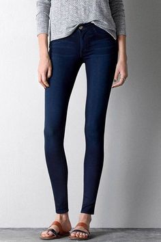 Part legging, part jean — these are AEO's skinniest leg opening available to shop. Bonus: This style comes in at a crowd-pleasing $49.95. Nordstrom Jeans, Curvy Petite Fashion, Forever 21 Jeans, Leather Pencil Skirt, Mens Outfitters, College Fashion, Washed Jeans, Black Blazers, Black Skinnies