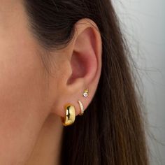 Silver Earrings 3 Holes, 3mm Earrings Studs, Earrings Aesthetic 2 Holes, 3 Hole Piercing Earrings, Triple Earrings Aesthetic, Thirds Earrings Ideas, 3 Holes Ear Piercing, Earring Stacks Gold 2 Holes, Third Hole Piercing