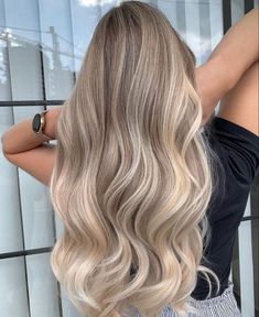 Blonde Light Brown Hair, Baylage Hair, Balayage Straight Hair, Blonde Hair Goals, Beige Blonde Hair, Perfect Blonde Hair, Bright Blonde Hair, Summer Blonde Hair, Brunette Hair With Highlights