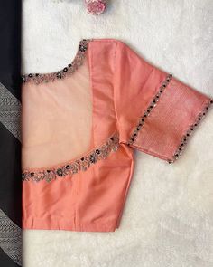 Half Sleeve Blouse Designs, Latest Blouse Neck Designs, Sari Blouses, Sleeveless Blouse Designs, Short Hand, Cutwork Blouse, Zardosi Work, Cut Blouse