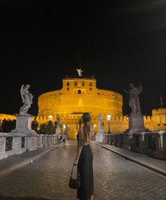 Rome pantheon monument aesthetics mood vibes pinterest girl old money italian summer coquette girl city girl Foto Roma Aesthetic, Rome Poses, Roma Photo Ideas, Rome Photo Ideas