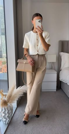 Cream And Black Flats Outfit, Internship Outfit, Outfit Elegantes, Chique Outfits