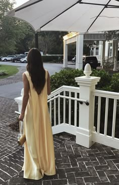 Long Party Dress, Camila Morrone, Evening Dresses Cocktail, Long Prom Dresses, Party Dress Long, V Neckline, Prom Dresses Long, Light Yellow