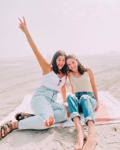 JOURNEYS | Birkenstock Arizona Sandal Mocha -- photo credit: @lainiemaroulis Birkenstock Sandals Arizona, Mocha Brown, Birkenstock Arizona, Iconic Women, Boots Shoes, Photo Credit, Mocha, Birkenstock, Arizona